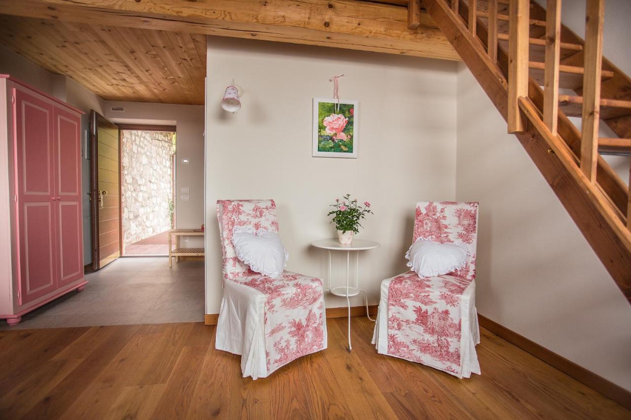 Agriturismo San Genesio Rovagnate Buitenkant foto