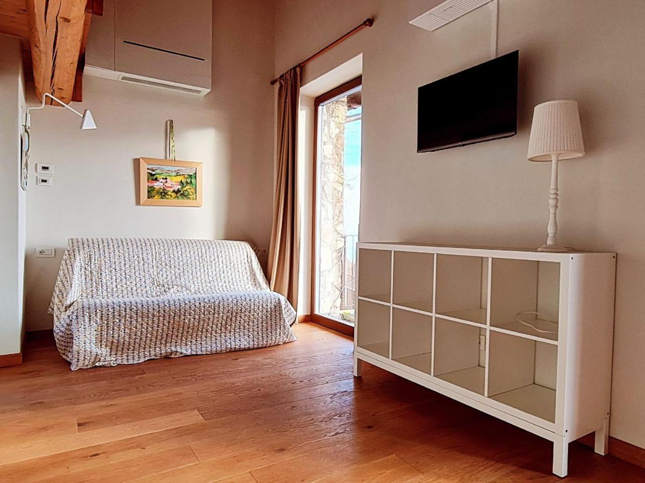 Agriturismo San Genesio Rovagnate Buitenkant foto